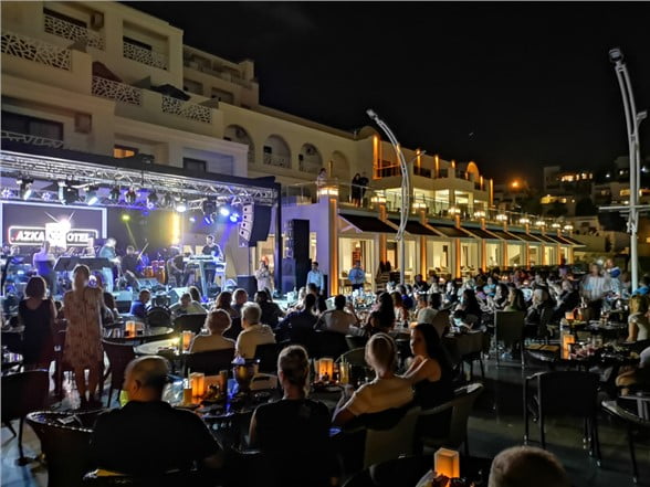 Azka Otel Sahne