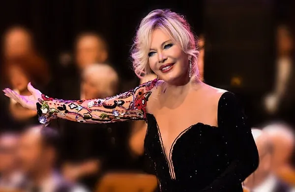 Emel Sayın